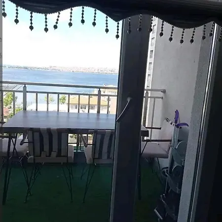 شقة انيقة مطلة على البحر *